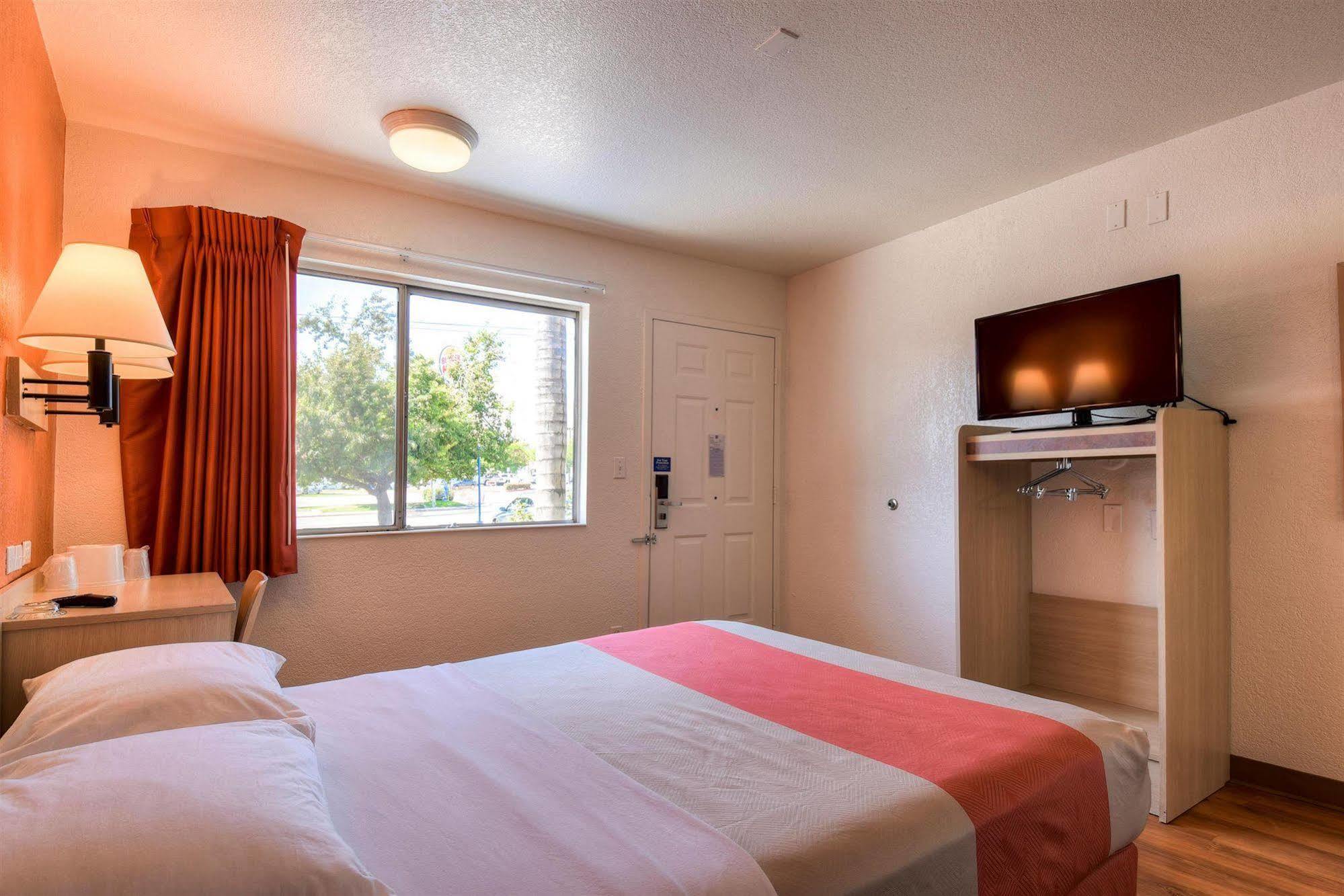 Motel 6-Jurupa Valley, Ca - Riverside West Zewnętrze zdjęcie
