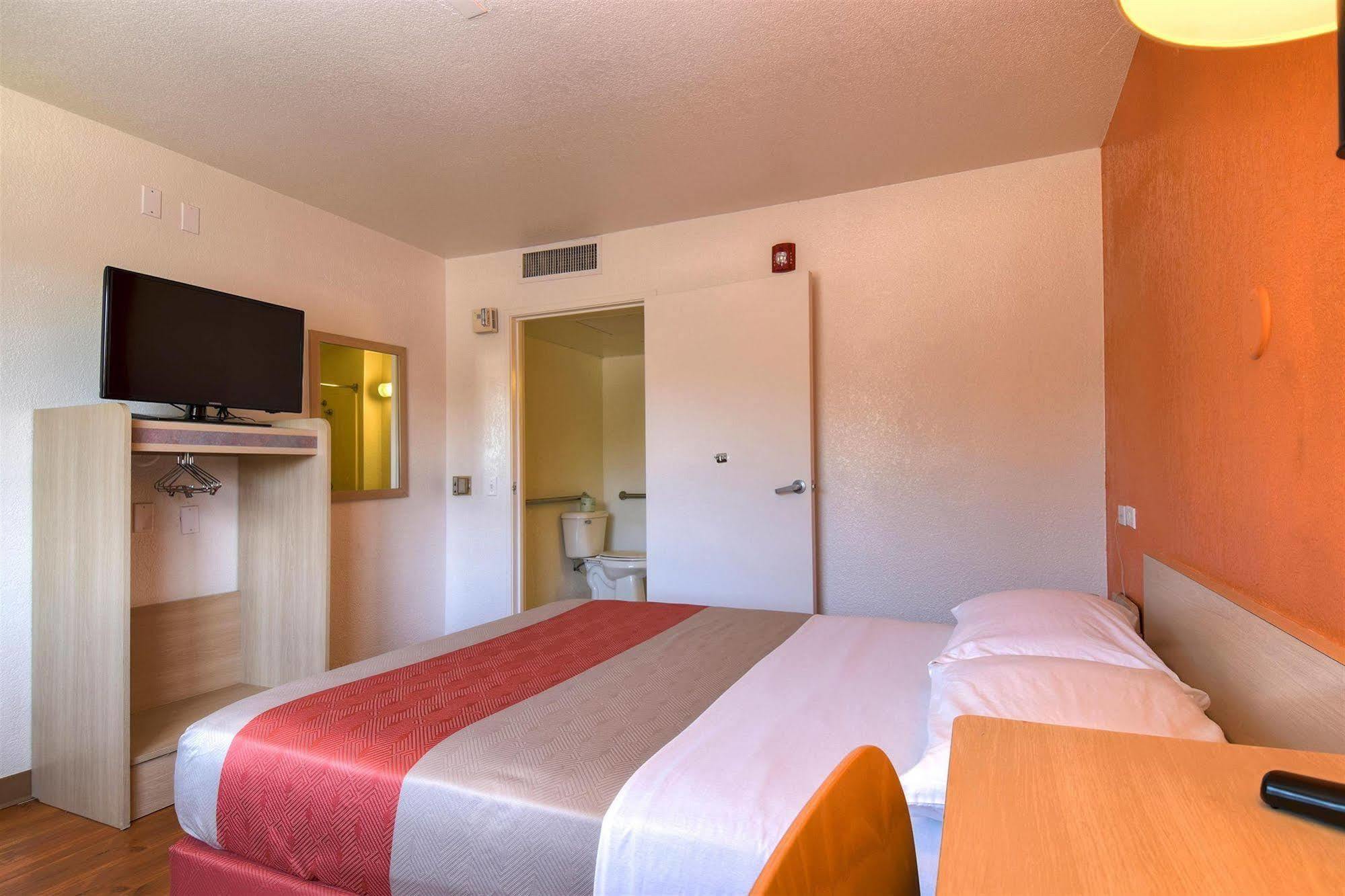 Motel 6-Jurupa Valley, Ca - Riverside West Zewnętrze zdjęcie