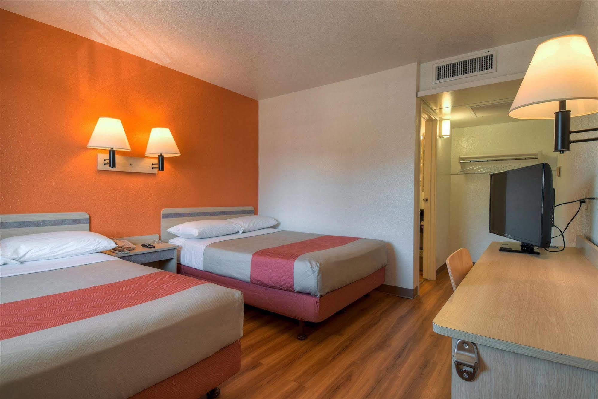 Motel 6-Jurupa Valley, Ca - Riverside West Zewnętrze zdjęcie